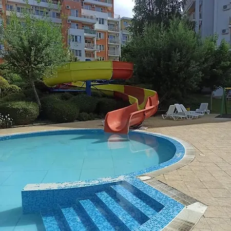 Rose An With The View At The Sea, Svieti Vlas, Bulgaria Apartment *