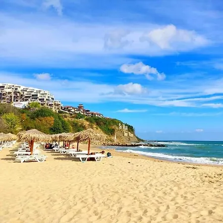 Rose An With The View At The Sea, Svieti Vlas, Bulgaria Apartment